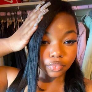 Meet your Posher, Aliyonaa